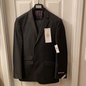 Perry Ellis Brand New 2 pc Suit 42R 36x32 slim fit